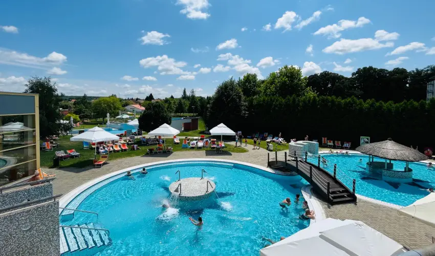 Gotthard Therme Hotel Szentgotth�rd - P�nk�sd - teljes el�refizet�ssel (min. 2 �j)