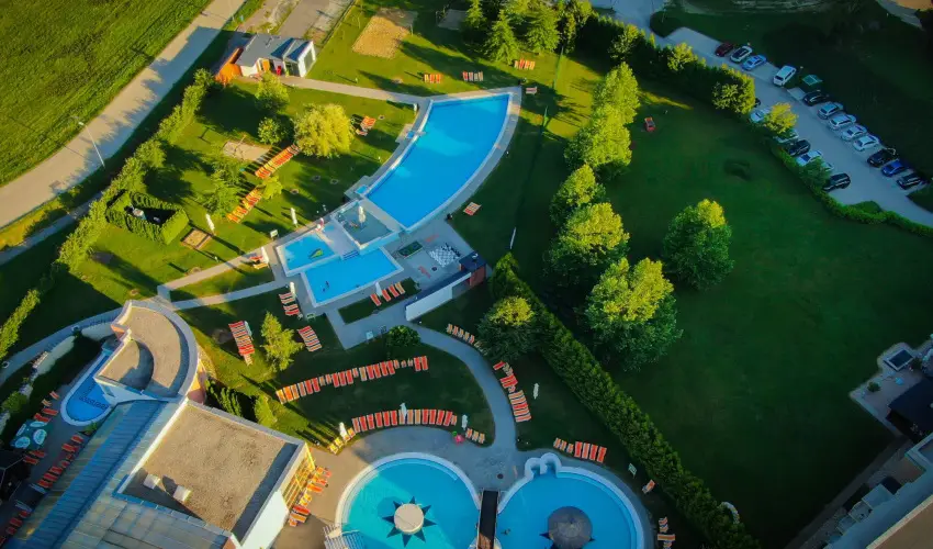 Gotthard Therme Hotel Szentgotth�rd - P�nk�sd - teljes el�refizet�ssel (min. 2 �j)