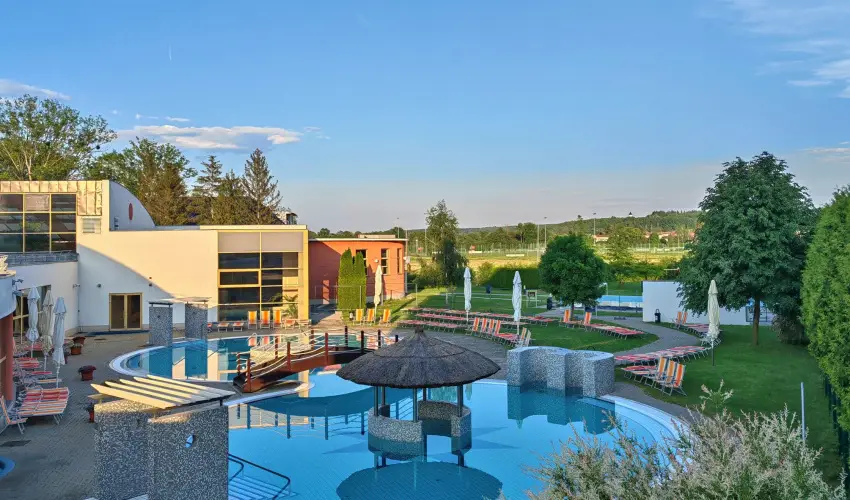 Gotthard Therme Hotel Szentgotth�rd - P�nk�sd - teljes el�refizet�ssel (min. 2 �j)
