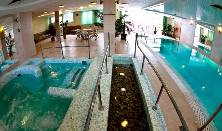 Granada Konferencia Wellness s Sport Hotel Kecskemt - Pnksd 