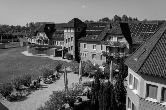 Granada Konferencia Wellness s Sport Hotel - Pnksd 