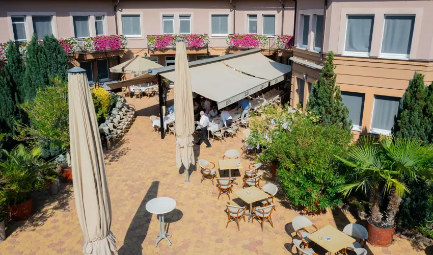 Granada Konferencia Wellness s Sport Hotel Kecskemt - Pnksd 