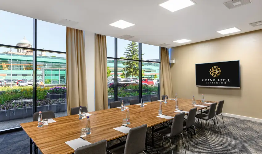 Grand Hotel Esztergom Esztergom - Pnksd (min. 2 j)
