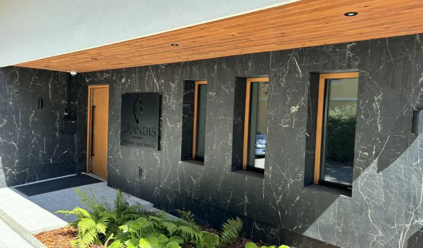 Grandis Premium Apartments G�d�ll� - P�nk�sd