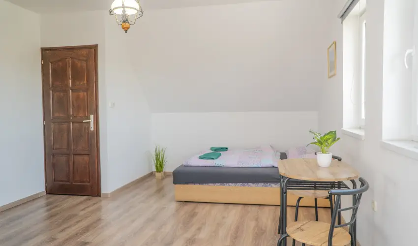 Gyulavez�r-Csob�nci Pihen� Vend�gh�z Gyulakeszi - P�nk�sd (min. 2 �j)