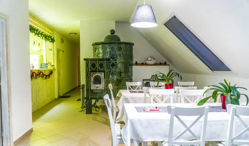 Gyulavez�r Lovasbirodalma Panzi�  Gyulakeszi - P�nk�sd (min. 2 �j)