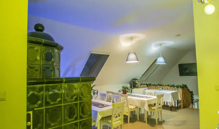 Gyulavez�r Lovasbirodalma Panzi�  Gyulakeszi - P�nk�sd (min. 2 �j)