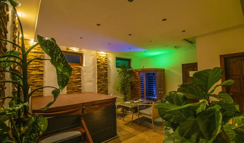 Gyulavez�r Lovasbirodalma Panzi�  Gyulakeszi - P�nk�sd (min. 2 �j)