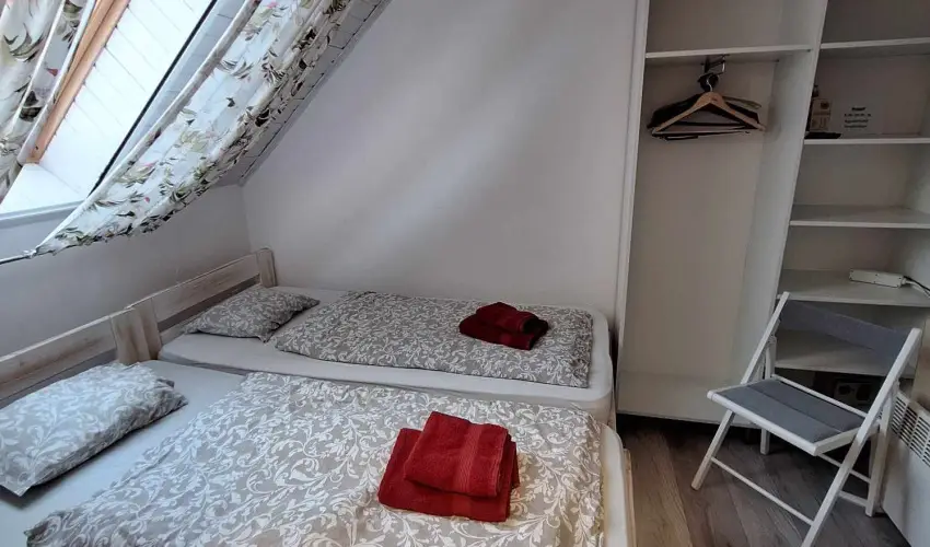 Gyulavez�r Lovasbirodalma Panzi�  Gyulakeszi - P�nk�sd (min. 2 �j)