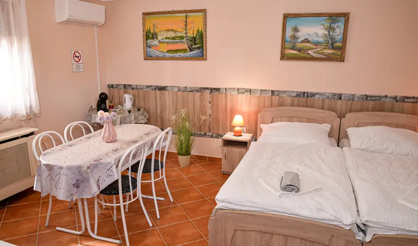 Hajnal Apartman Hajdszoboszl - Pnksd (min. 2 j)