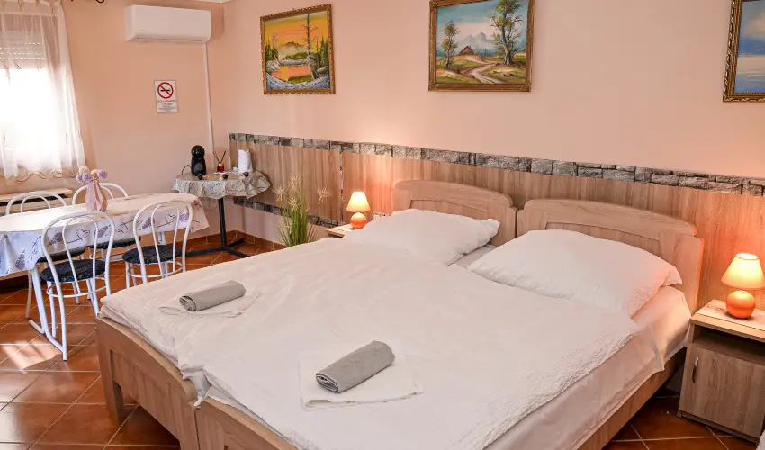 Hajnal Apartman Hajdszoboszl - Pnksd (min. 2 j)