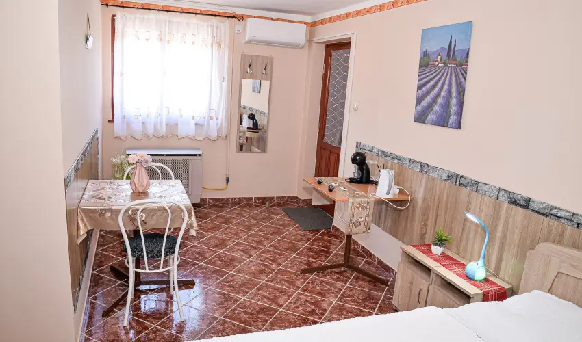 Hajnal Apartman Hajdszoboszl - Pnksd (min. 2 j)