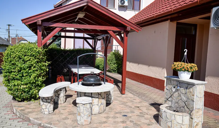 Hajnal Apartman Hajdszoboszl - Pnksd (min. 2 j)