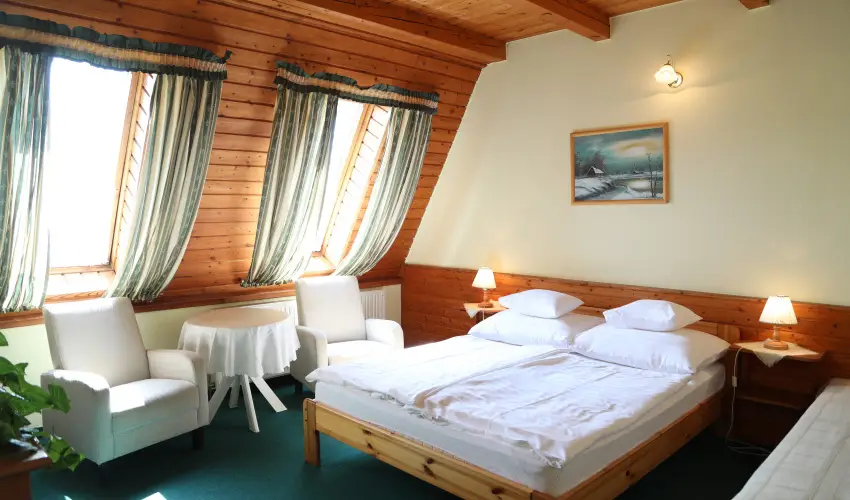 Hajd� Kast�ly Hotel Hajd�szoboszl� - P�nk�sd (min. 2 �j)