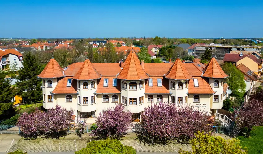 Hajd� Kast�ly Hotel Hajd�szoboszl� - P�nk�sd (min. 2 �j)