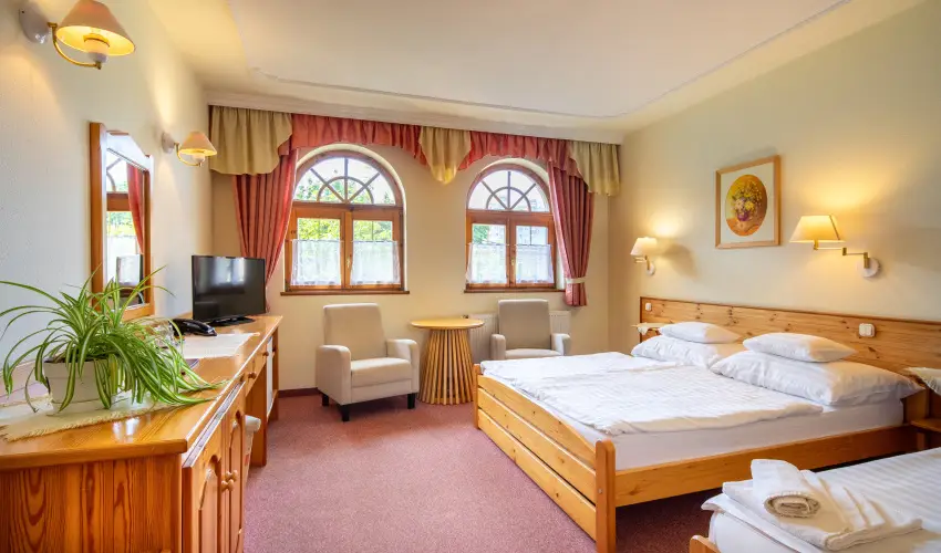 Hajd� Kast�ly Hotel Hajd�szoboszl� - P�nk�sd (min. 2 �j)