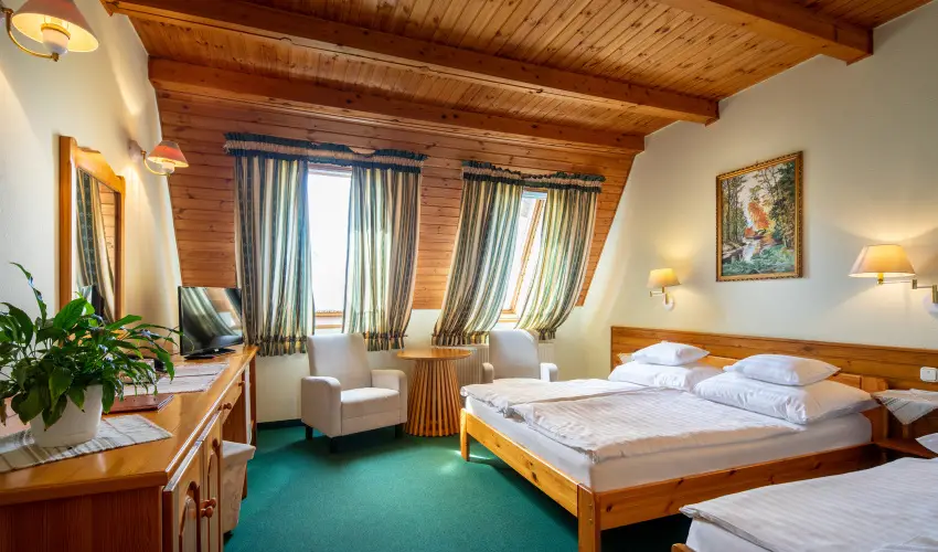 Hajd� Kast�ly Hotel Hajd�szoboszl� - P�nk�sd (min. 2 �j)