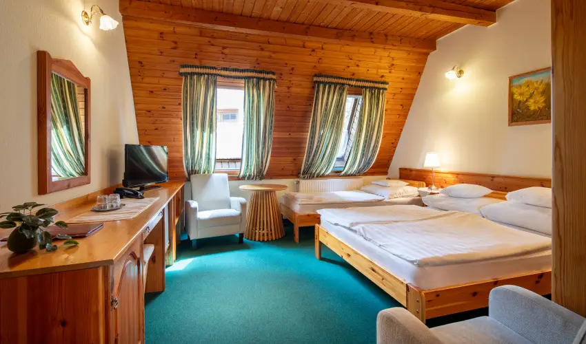 Hajd� Kast�ly Hotel Hajd�szoboszl� - P�nk�sd (min. 2 �j)