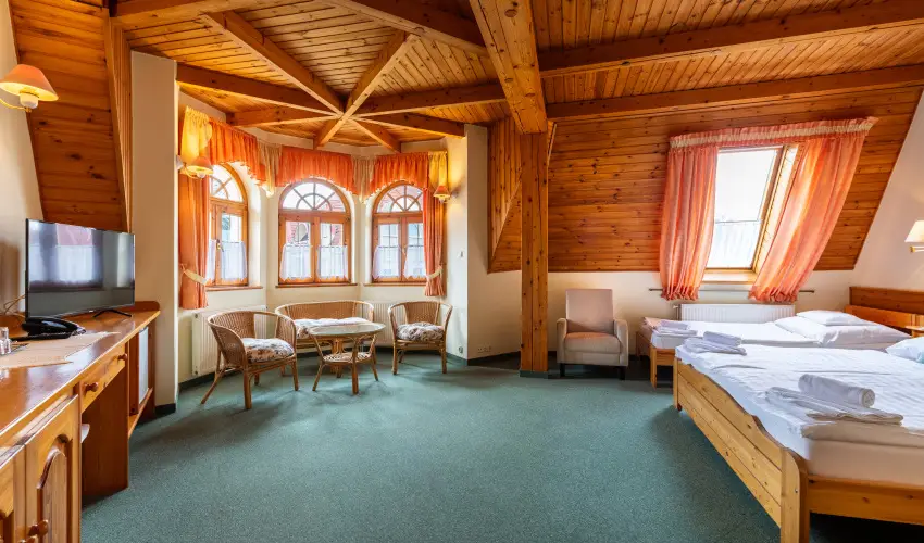 Hajd� Kast�ly Hotel Hajd�szoboszl� - P�nk�sd (min. 2 �j)