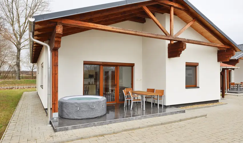 Haleszi Apartman P�teri - P�nk�sd (min. 3 �j)