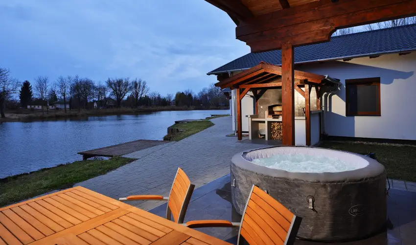 Haleszi Apartman P�teri - P�nk�sd (min. 3 �j)