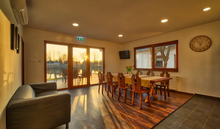 Haleszi Apartman P�teri - P�nk�sd (min. 3 �j)