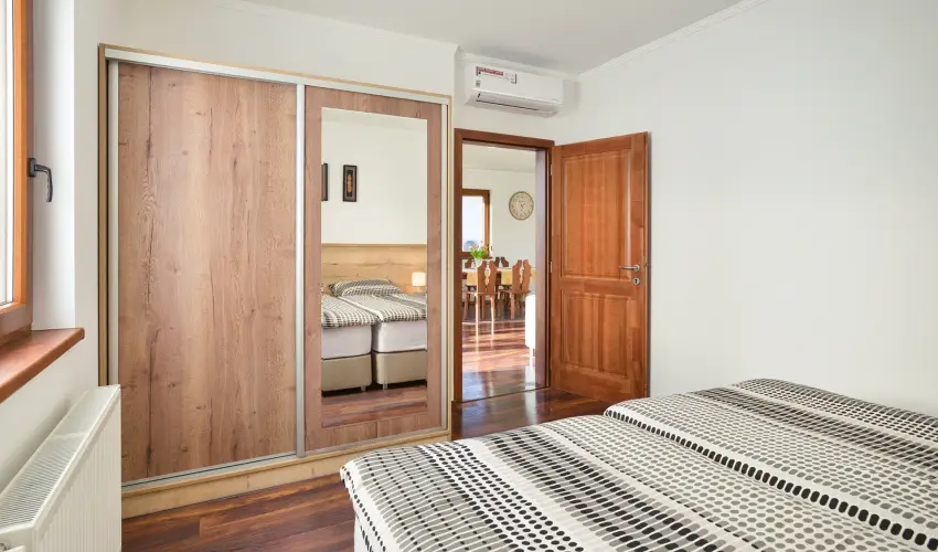 Haleszi Apartman P�teri - P�nk�sd (min. 3 �j)