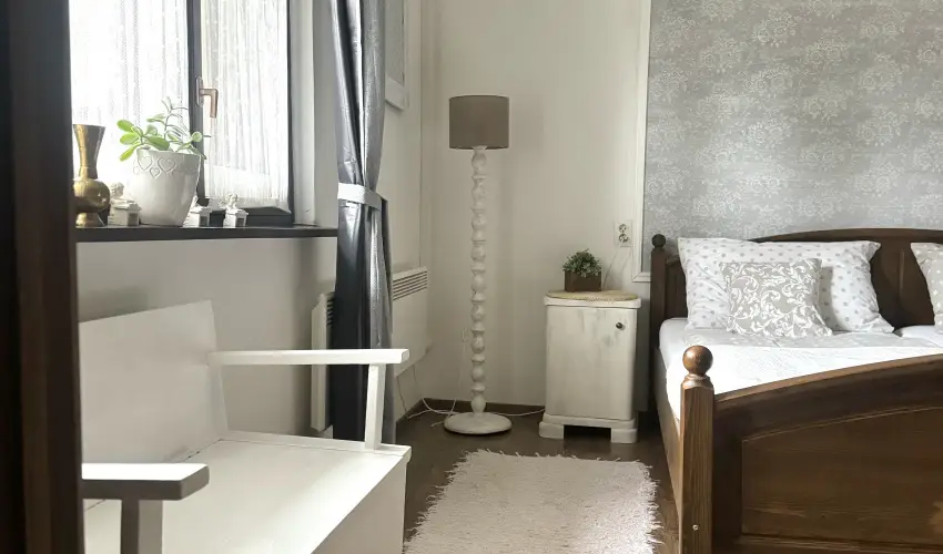 Halhza Vendghz Sirok - Pnksd (min. 2 j)