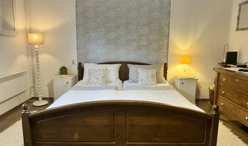 Halhza Vendghz Sirok - Pnksd (min. 2 j)