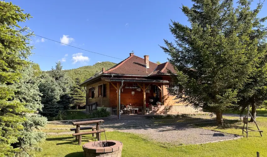 Halh�za Vend�gh�z Sirok - P�nk�sd (min. 2 �j)