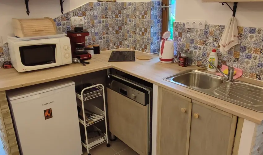 Hanga-lak Velence - Pnksd (min. 2 j)