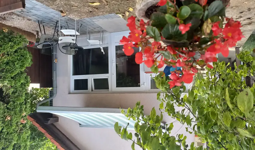 Hanga-lak Velence - Pnksd (min. 2 j)