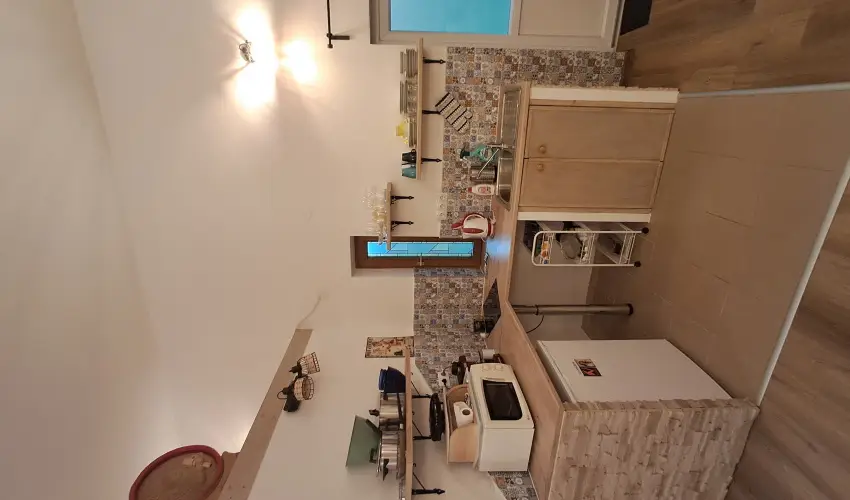 Hanga-lak Velence - Pnksd (min. 2 j)