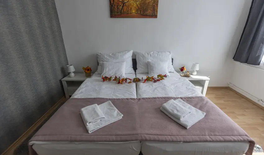 Harangtorony Sz�ll� K�szeg - P�nk�sd
