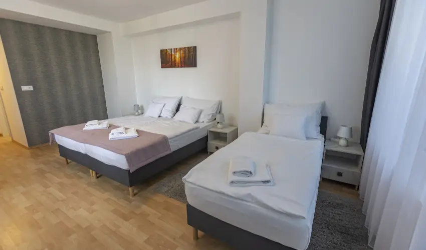Harangtorony Sz�ll� K�szeg - P�nk�sd