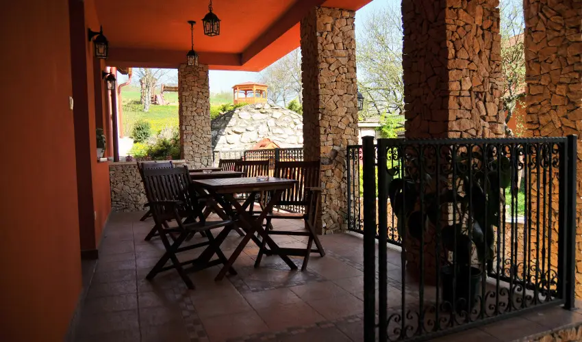 Aliz Villa Szilv�sv�rad - P�nk�sd (min. 2 �j)