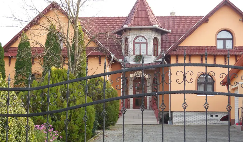 Hegyi Panzió Szilvásvárad - Pünkösd (min. 3 éj)