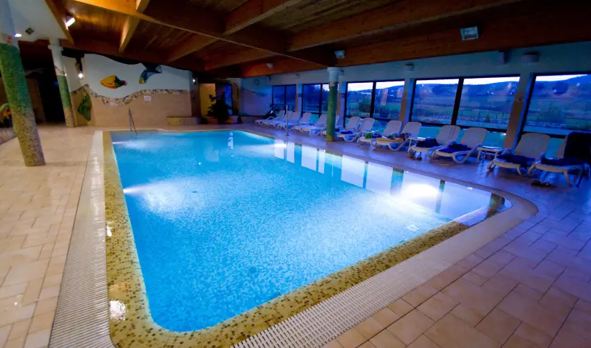Hétkúti Wellness Hotel & Lovaspark Mór - Pünkösd