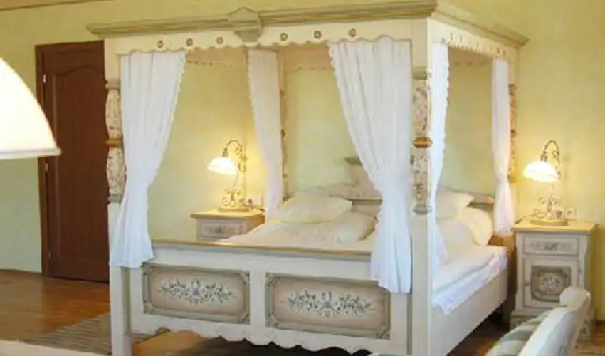 Hétkúti Wellness Hotel & Lovaspark Mór - Pünkösd