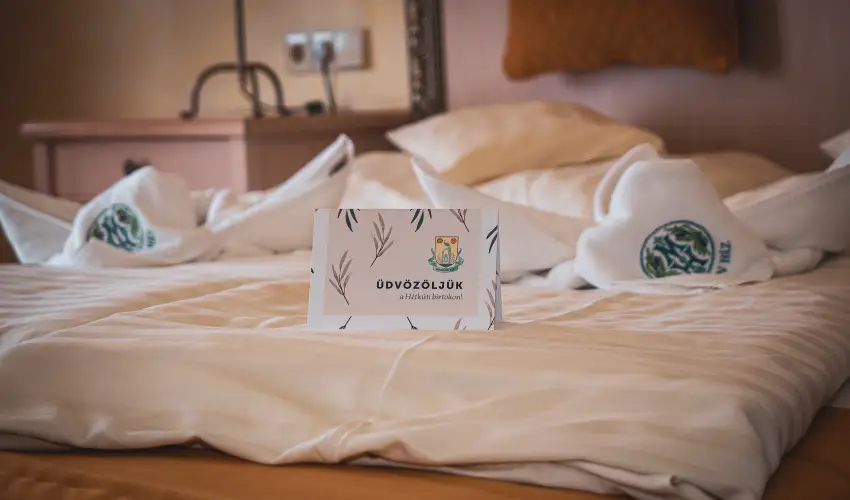 Hétkúti Wellness Hotel & Lovaspark Mór - Pünkösd