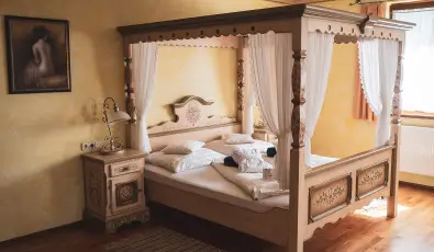 H�tk�ti Wellness Hotel & Lovaspark M�r