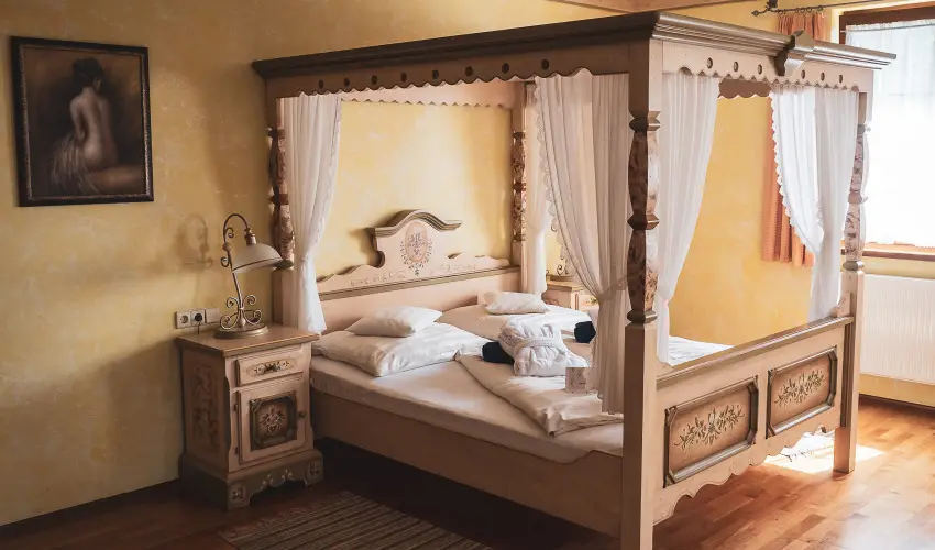 Hétkúti Wellness Hotel & Lovaspark Mór - Pünkösd