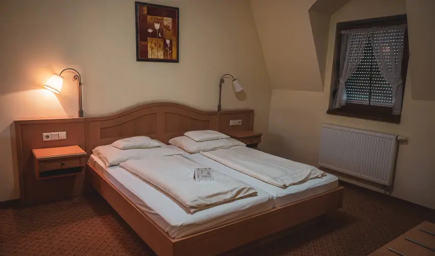 Hétkúti Wellness Hotel & Lovaspark Mór - Pünkösd