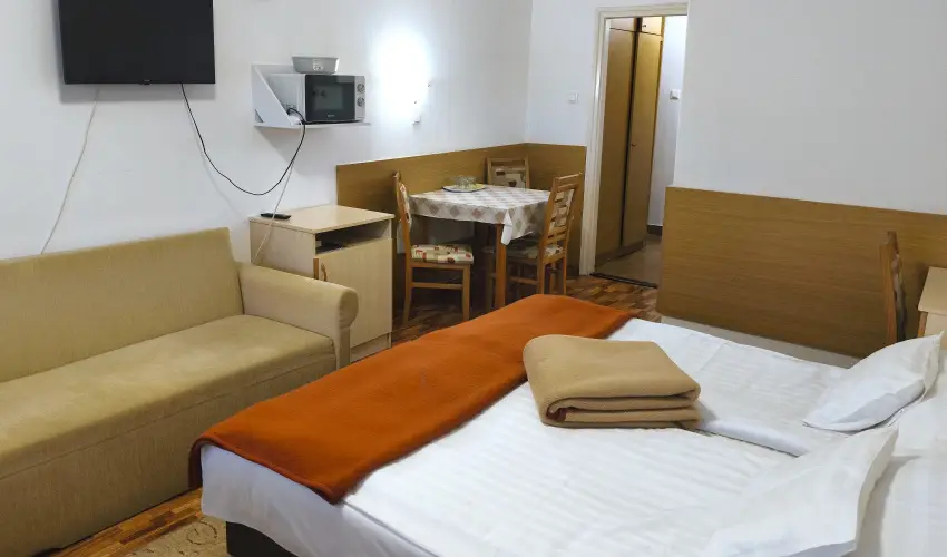 H�forr�s �d�l�- �s Lak�ssz�vetkezet Gyula - P�nk�sd