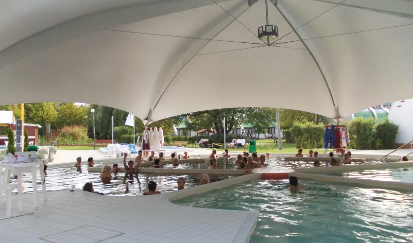 H�forr�s �d�l�- �s Lak�ssz�vetkezet Gyula - P�nk�sd