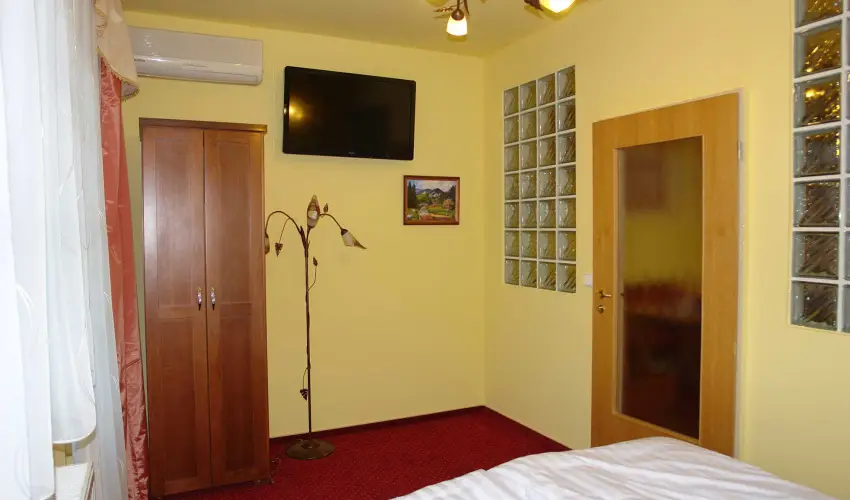 HoldLux Apartmanok Srvr - Pnksd (min. 2 j)