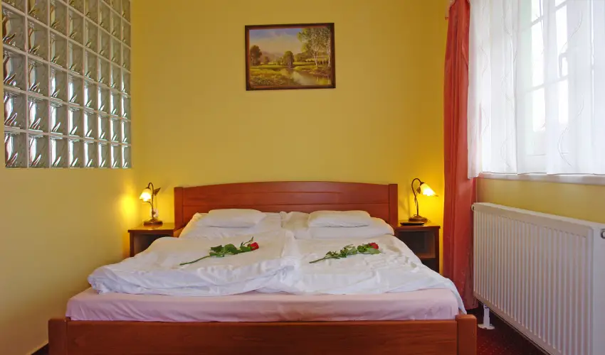 HoldLux Apartmanok Srvr - Pnksd (min. 2 j)