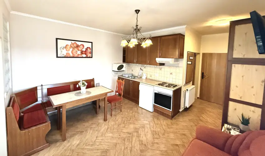 HoldLux Apartmanok S�rv�r - P�nk�sd (min. 2 �j)
