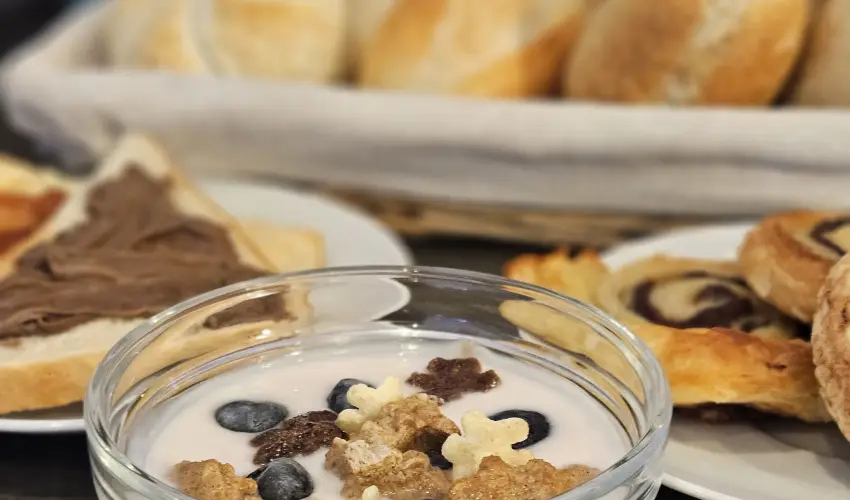 Holdvir�g Hotel S�rv�r - P�nk�sd - teljes el�refizet�ssel