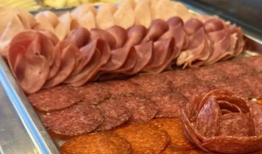 Holdvir�g Hotel S�rv�r - P�nk�sd - teljes el�refizet�ssel